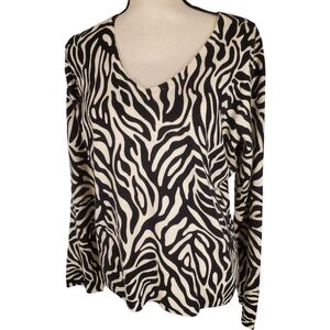 Josephine Chaus Black and White Fitted Blouse with V-Neck
